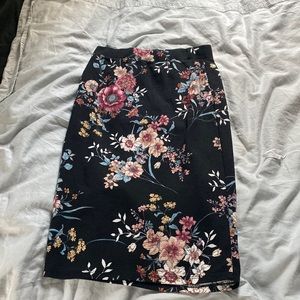 Large skirt , great for work , super comfortable